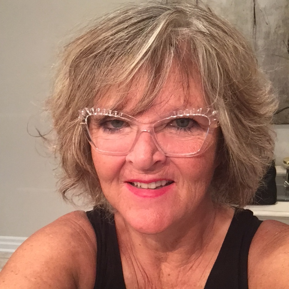Meet your Posher, Lynda